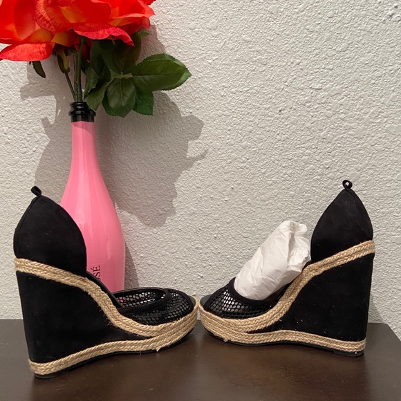 SOLD - Picture 3 of 6